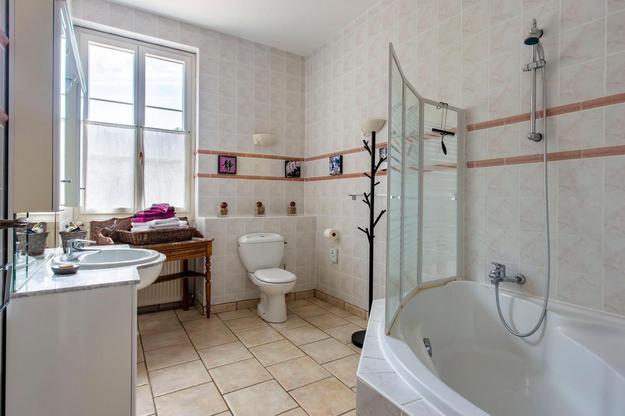 Chateau De Bellevue B&B Et Appartements Avec Piscine Saisonal Chauffee Et Chambres Partout Climatisees Saint-Avit  Room photo