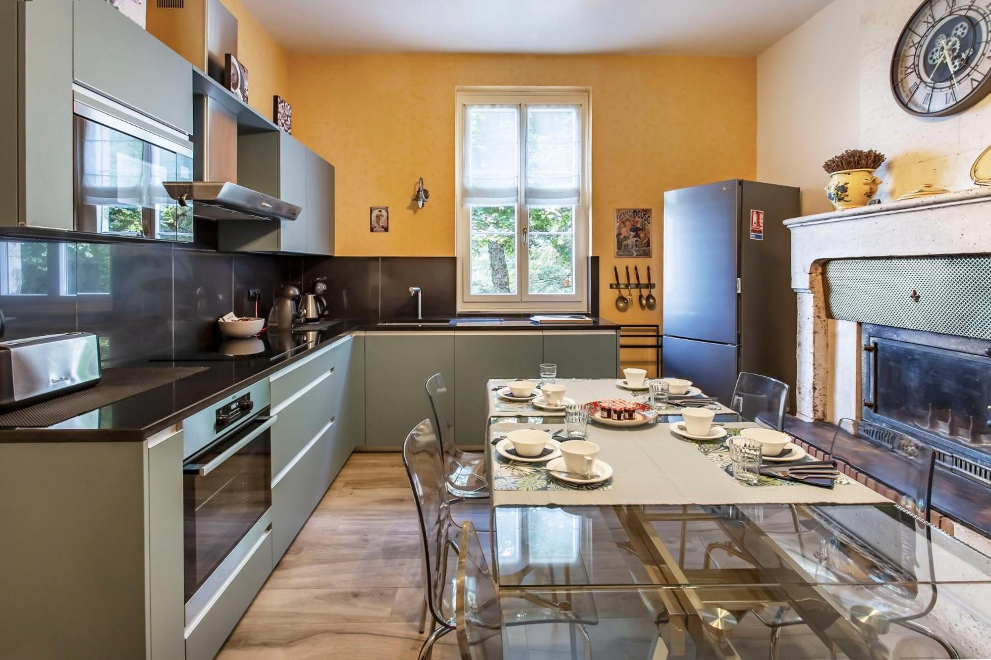 Chateau De Bellevue B&B Et Appartements Avec Piscine Saisonal Chauffee Et Chambres Partout Climatisees Saint-Avit  Room photo